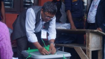 बर्षातकाे बाबजुद  इलाममा ७३ प्रतिशत मत खस्यो 