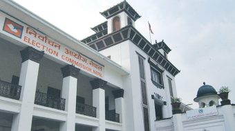 मतदाता नामावलीमा नाम लेखाउन जिल्ला निर्वाचन कार्यालय जानुपर्ने