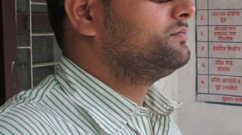 हेल्मेट शिक्षक, घण्टे चिकित्सक र बोक्रे पत्रकारीता 