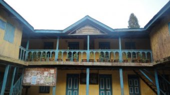 नगर प्रमुखको पहिलो आक्रमण शिक्षामा