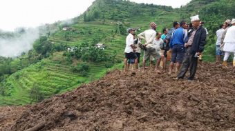 पहिरोले व्यापक क्षति, जोखिममा फालेलुङका गाउँहरु