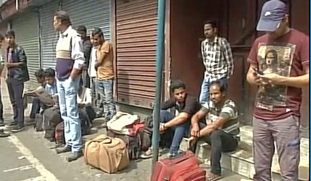 रोजगारका लागि दार्जिलिङ गएका हजारौँ नेपाली संकटमा
