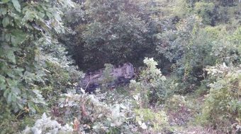 नेपाल बैंकका कर्मचारी बोकेको माइक्रो गाेदकमा दुर्घटना, ११ जना घाइते