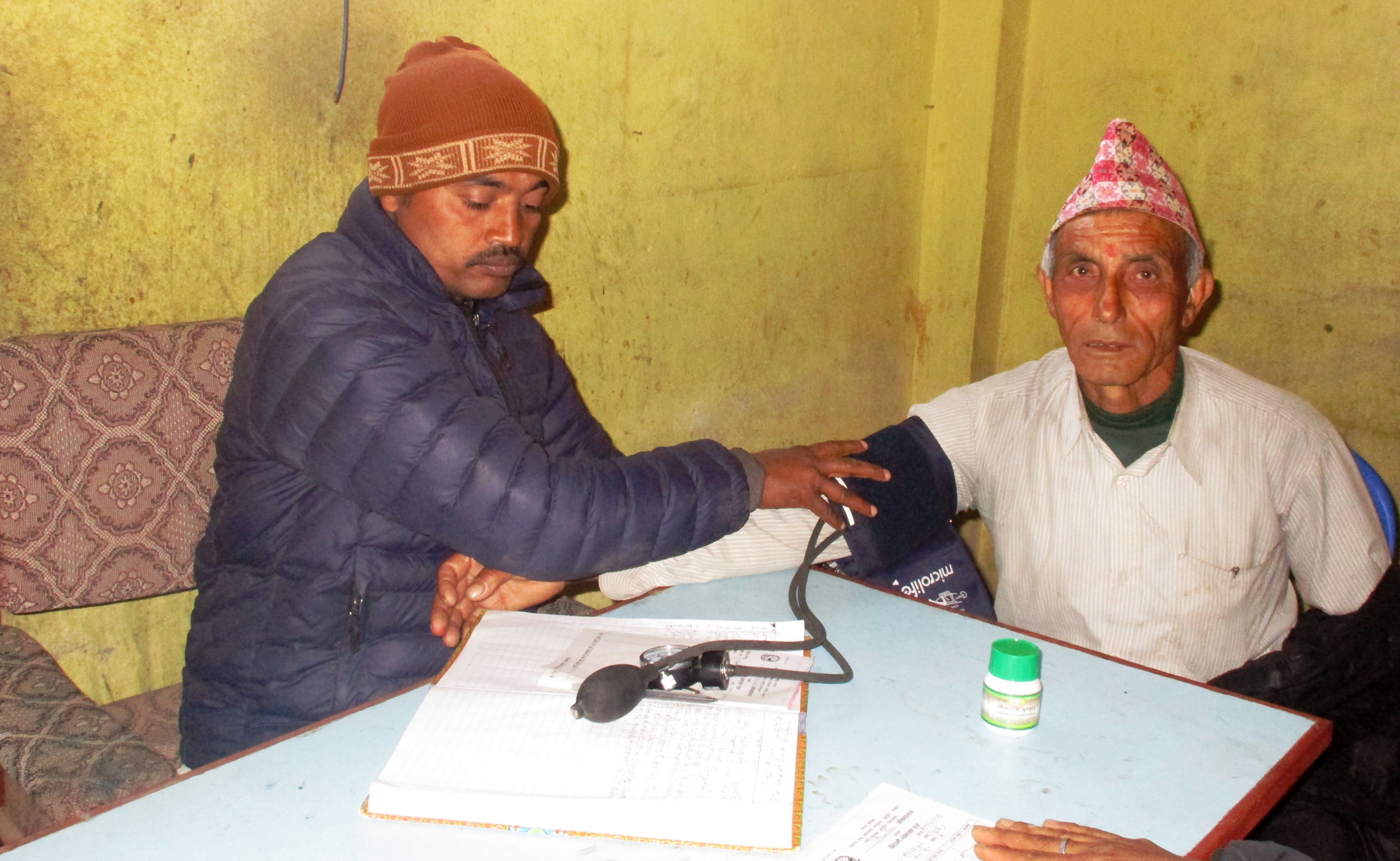 सुनपाको श्रीअन्तुमा आयुर्वेदिक कार्यालयकाे घुम्ति शिविर