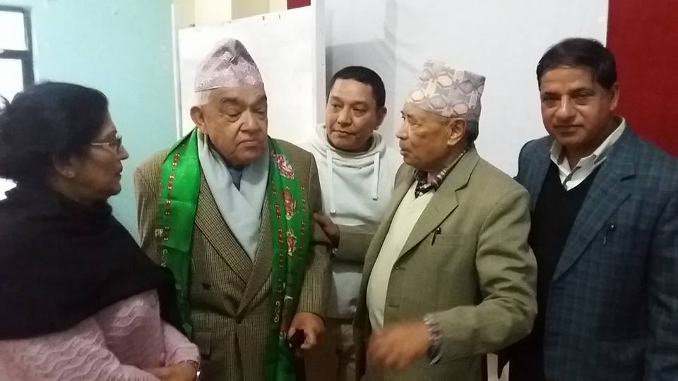 ताना शर्मा गृह जिल्ला इलाममा सम्मानित