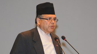 भारतीयलाई नागरिकता बाँडने गरी ऐन संशोधन हुन सक्दैनः पूर्व प्रधानमन्त्री खनाल