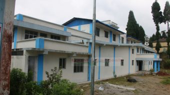 १५ महिनामा सम्पन्न गर्नुपर्ने स्वास्थ्य केन्द्रको भवन ६ वर्ष वित्दा समेत बन्न सकेन