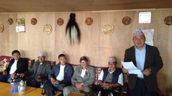 माईपोखरीमा भएको आगलागीबाट पिडितहरुलाई राहत वितरण