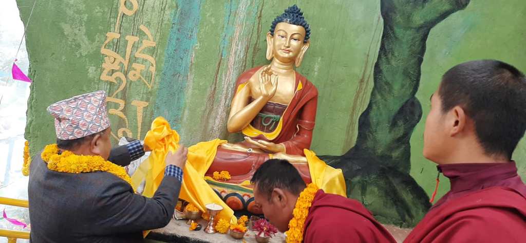 बाला चतुर्दशीको अवसर पारेर इलाममा बुद्धको मूर्ती अनावरण