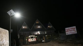 पर्यटकीय क्षेत्र सन्दकपुरमा सोलारबत्ति बालेपछि झिलिमिलि
