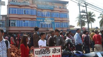 पाँच महिने शिशुको मृत्यु भएपछि मनमोहन अस्पताल तोडफोड