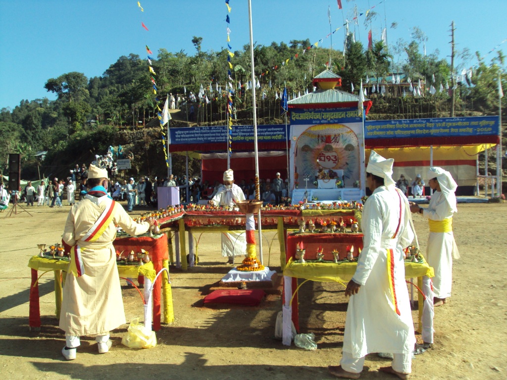 शाकाहारी गाउँ लारुम्बा