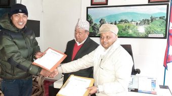 इलाम नगरपालिकामा साना सिंचाई कार्यक्रम सञ्चालन गर्न समझदारी पत्रमा हस्ताक्षर