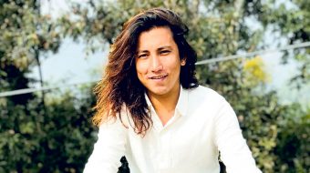 हाँसेर जाँदै छु म, सबैलाई रुवाएर