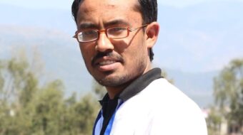 नाटकमा मन, जीवन चलाउन जागिर
