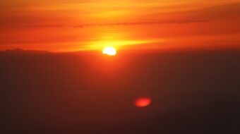 आहा ! सन्दकपुरबाट देखिएको सुर्योदय ( फोटो फिचर)