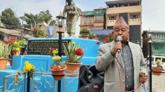 चिया मजदूरको सम्मानमा इलाम नगरपालिकाले महिला चिया मजदूरको प्रतिमा स्थापना