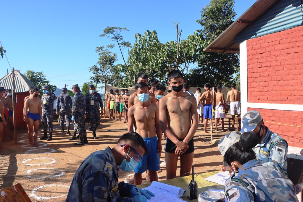 बल शसस्त्र प्रहरी बलमा जागिर खान युवाको आकर्षण (फोटो फिचर )