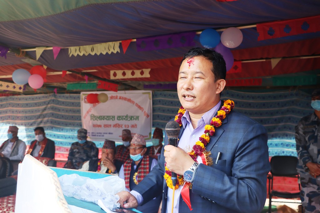 नेकपा भित्रको बहस पद र प्रतिष्ठाको होइन : मौसम