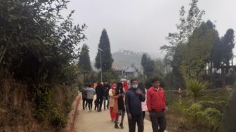 अन्तुमा घुम्न आउने पर्यटकको संख्या बढ्दै (फोटो फिचर)