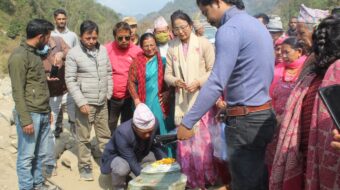 इलामको माईखोलामा प्रदेशसभाको २ निर्वाचन क्षेत्र जोड्ने पुलको शिलान्यास