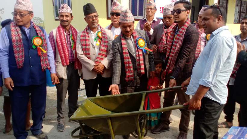 चुलाचुली र माईका किसानलाई कृषि औजार बितरण