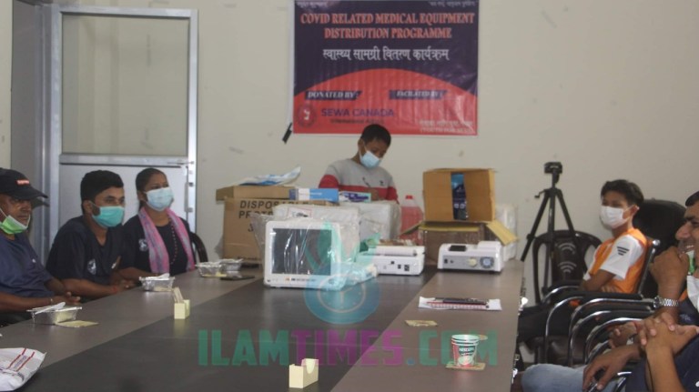 सेवाका लागि युवाद्वारा चुलाचुलीमा २५ लाख बराबर रकमको स्वास्थ्य सामग्री हस्तान्तरण