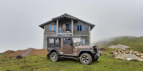 चौरी महोत्सव आयोजनास्थल चाररातेमा निर्माण भएको अतिथिगृह संचालनकाे तयारी (फोटो फिचर )
