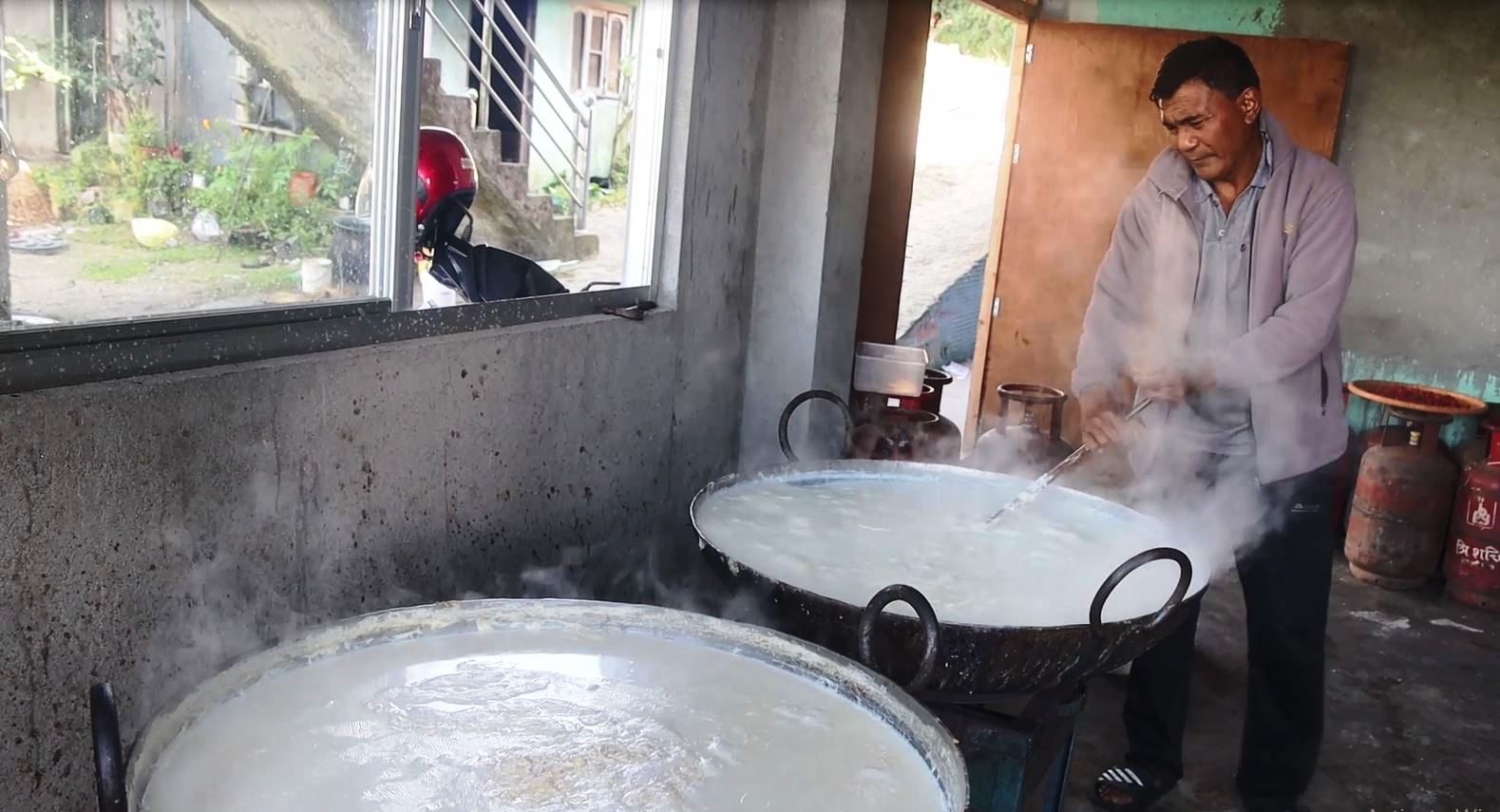 सिवलाल प्रधान : गाउँमा रोजगारीसँगै दूग्ध परिकारबाट मनग्ये आम्दामि