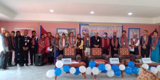 माईको नगरसभाबाट दुई विद्यालय सहित २२ जना सम्मानित