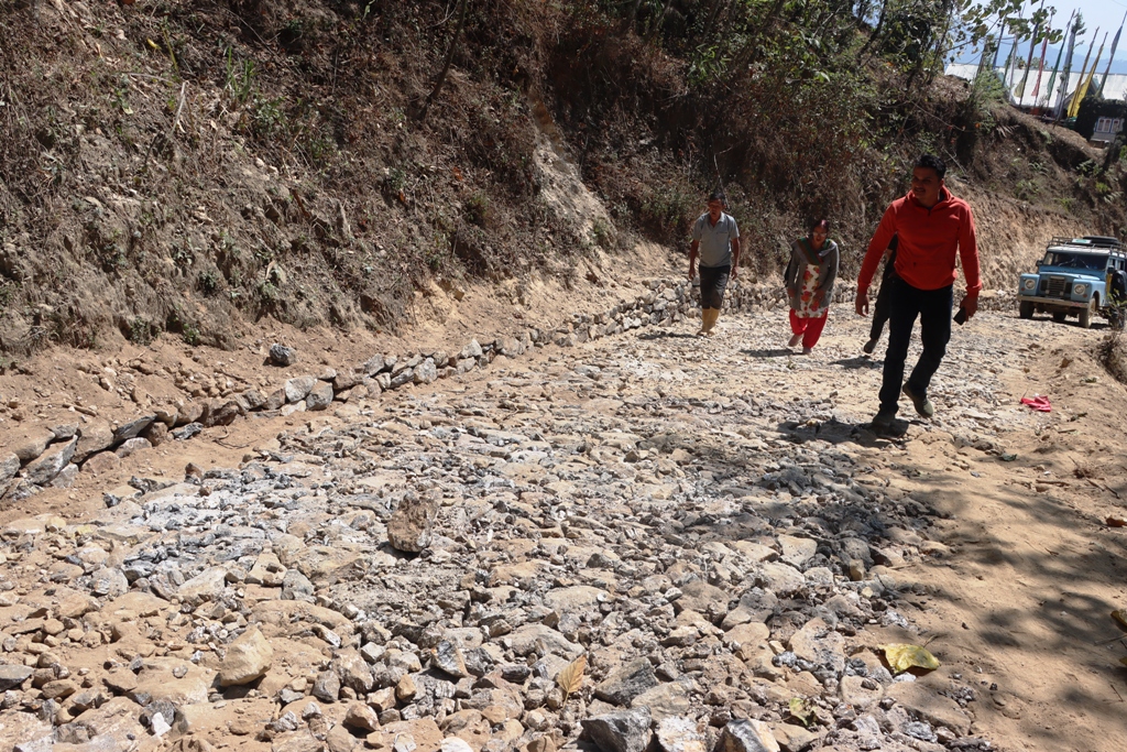 प्रधानमन्त्री रोजगार कार्यक्रमबाट सन्दकपूरमा सडक स्तरउन्नती