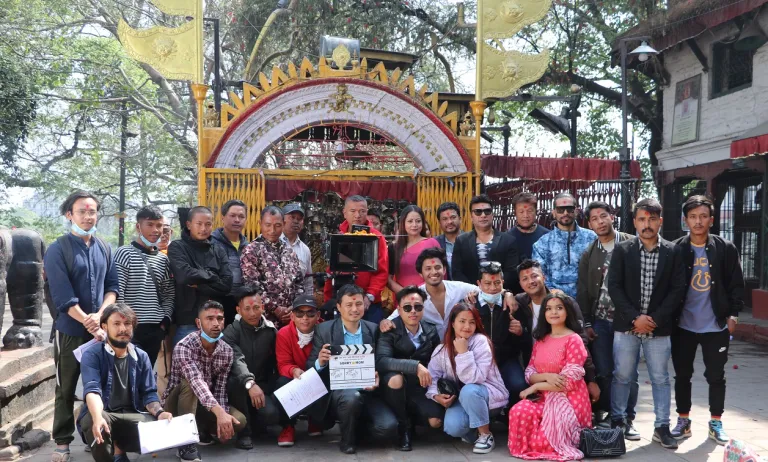 भद्रकालीमा शुभमुहूर्त गर्दै छायांकनमा ‘सरी मम’
