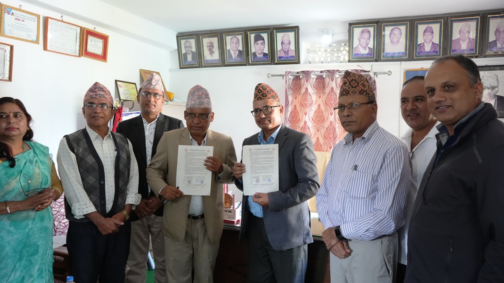 मनमोहन प्राविधिक विश्वविद्यालय र महेन्द्ररत्न बहुमुखी क्याम्पस इलाम विच पारस्परिक सम्झौतामा हस्ताक्षर