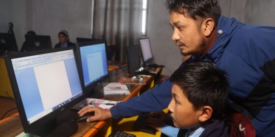 सन्दकपूर गाउँपालिकाले कम्प्यूटर शिक्षामा प्राथमिकता (फोटो फिचर)