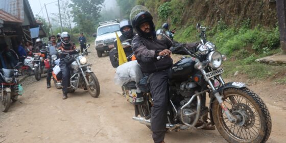 कलकत्ताबाट काकरभिट्टा हुँदै सुन्दर सन्दकपूरमा भारतीय पर्यटक(फोटो फिचर )