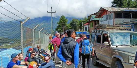 पर्यटकमाथि यातायात व्यवसायीको बम्हलुट, ६० किलोमिटर दूरीको भाडा प्रतियात्रु १० हजार