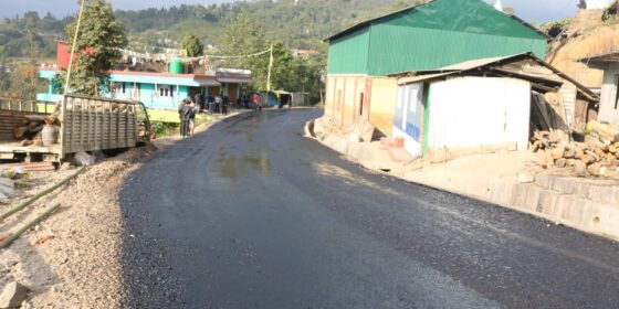 फिक्कल–नयाँबजार सडक कालोपत्रे गर्ने कार्य सुरु