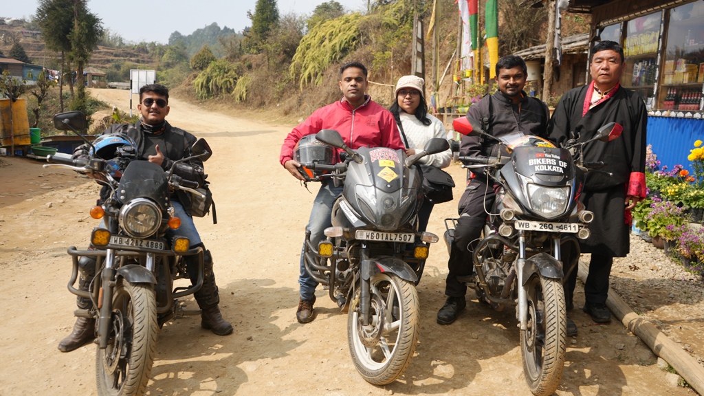 भारतको कलकत्ताबाट माईपोखरी दर्शनमा बंगालबासी (फोटो फिचर)
