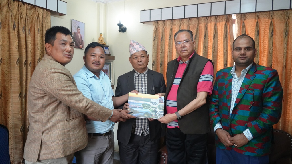 सन्दकपुर भ्रमणको निम्तो बाढ्दै सन्दकपुर गाउँपालिकाको टोली काठमाडौँमा (तस्बिरहरु)