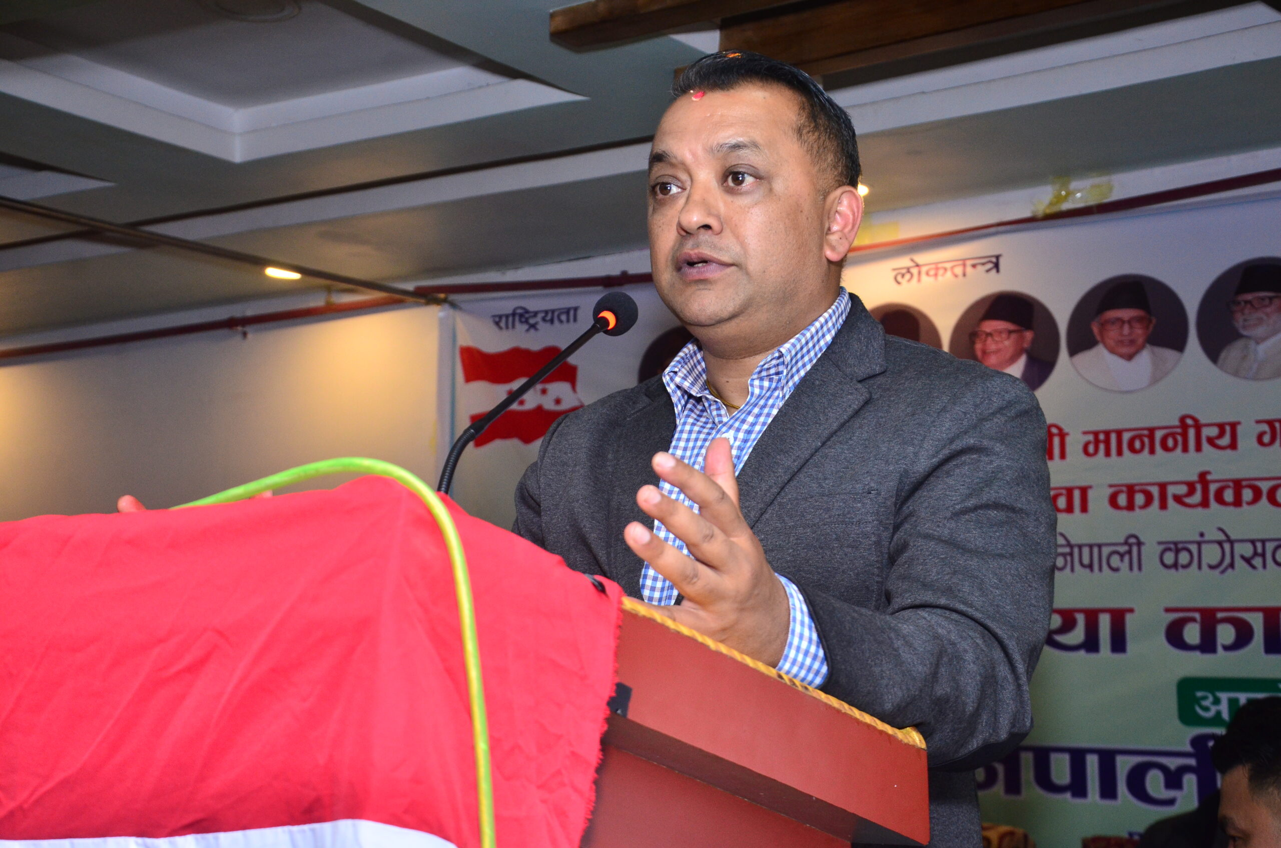 सर्वोच्चले गगन थापालाई भन्यो- विचाराधीन मुद्दामा असर पर्नेगरी अभिव्यक्ति नदिनू