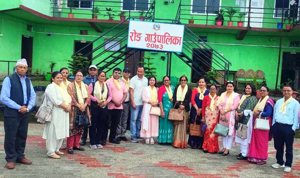 अनुभव आदानप्रदानका लागि झापाका १५ पालिकाका उपाध्यक्ष र उपप्रमुख इलामको रोङ गाउँपालिकामा