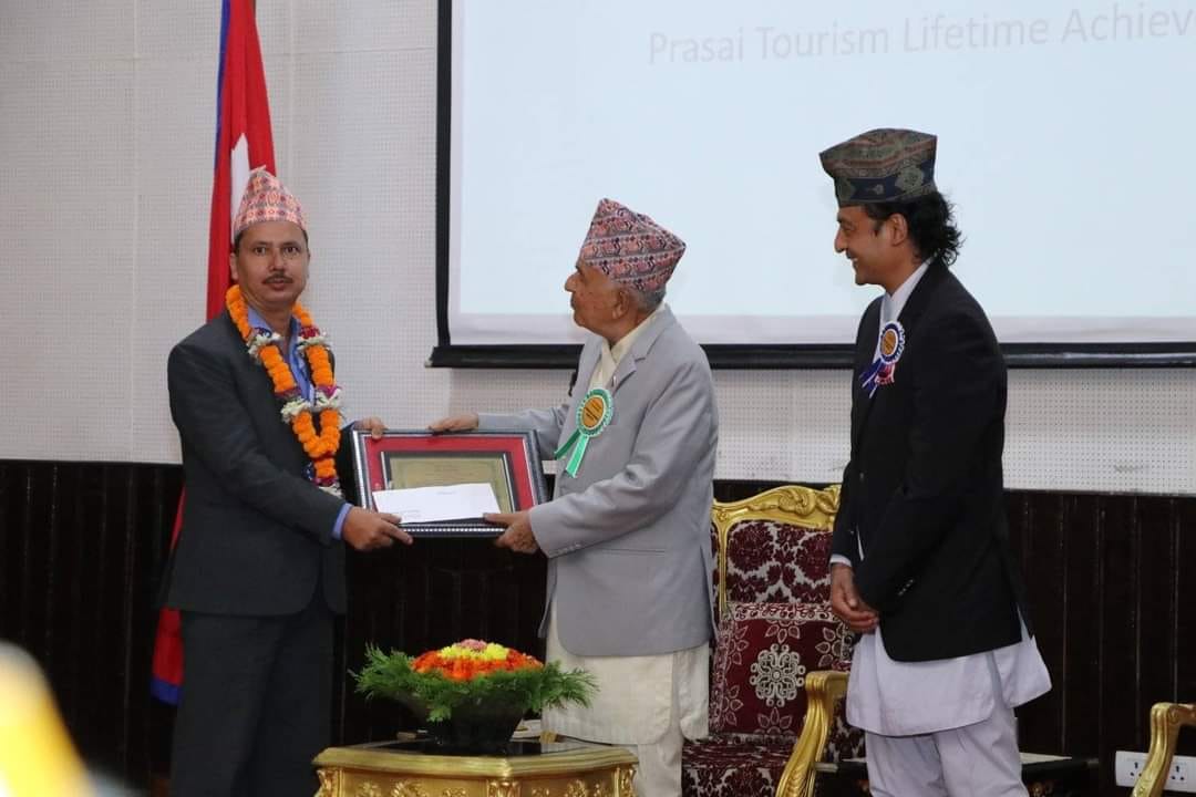 फिक्कल माविका शिक्षक गौतम प्रदेश उत्कृष्ट