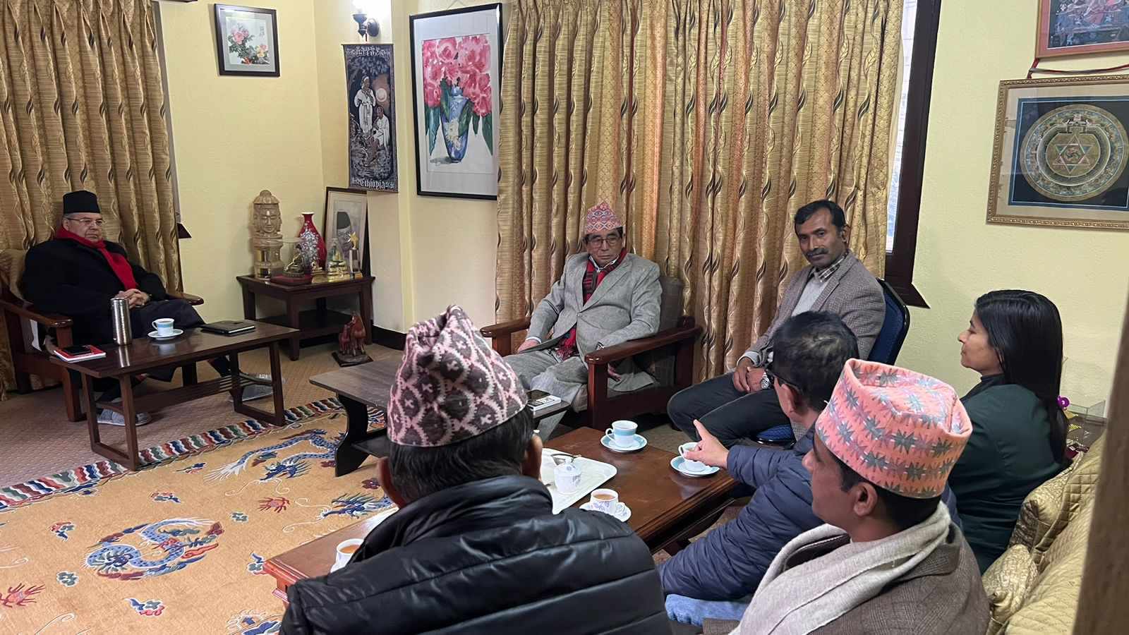 इलाममा स्वास्थ्य विज्ञान प्रतिष्ठान बनाउन पुर्व प्रधानमन्त्री र स्वास्थ्य मन्त्री संग छलफल