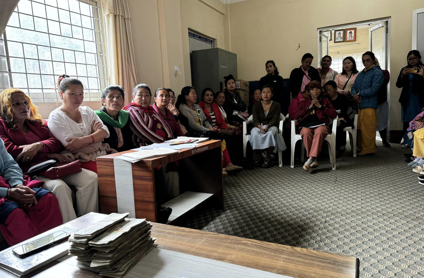 सूर्योदय नगरपालिकामा एकल महिला समूहलाई व्यवसाय गर्न ‘बीउ पुँजी’