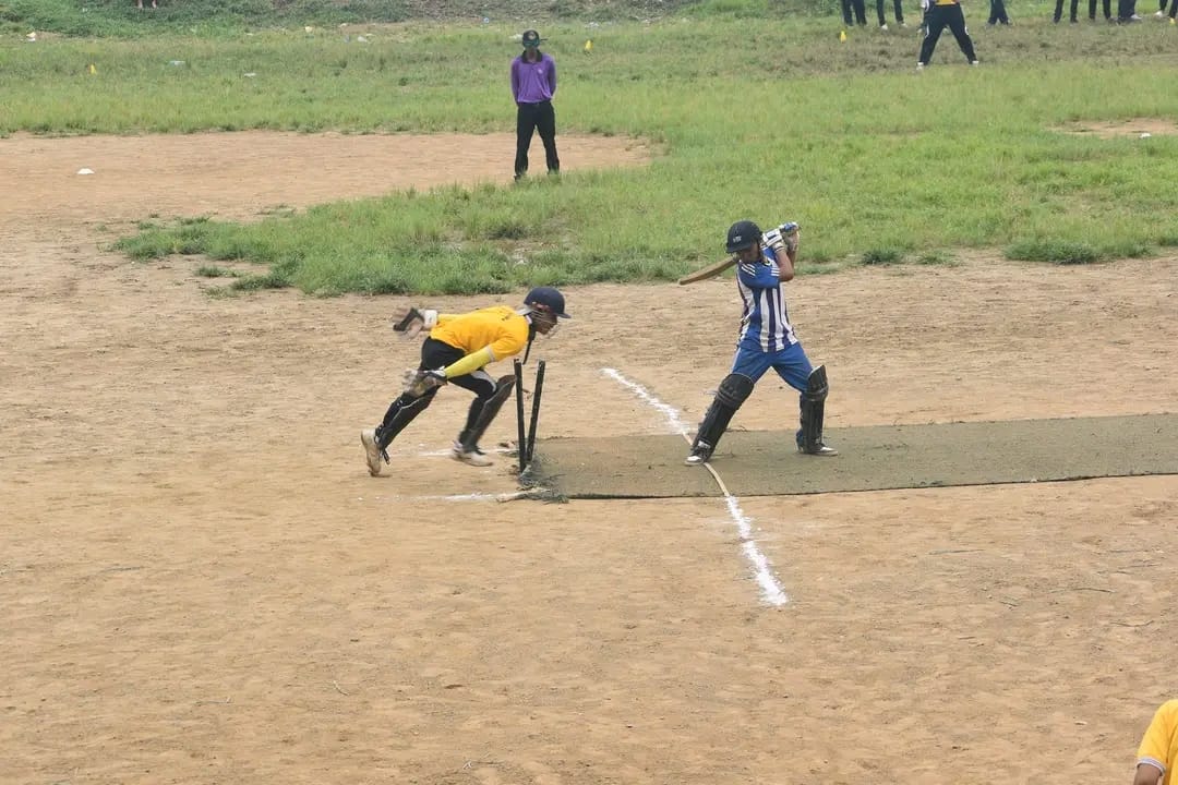 अन्तर विद्यालय क्रिकेटको उद्धघाटन खेलमा प्रज्ञा सदन र फिक्कल भिड्ने