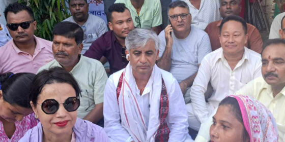 निषेधित क्षेत्रमा बसे पूर्व मुख्यमन्त्री अनशनमा