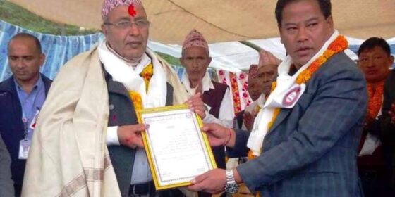 सरस्वती माविमा पूर्व शिक्षक चापागाईंबाट ५० हजारकाे अक्षयकाेष