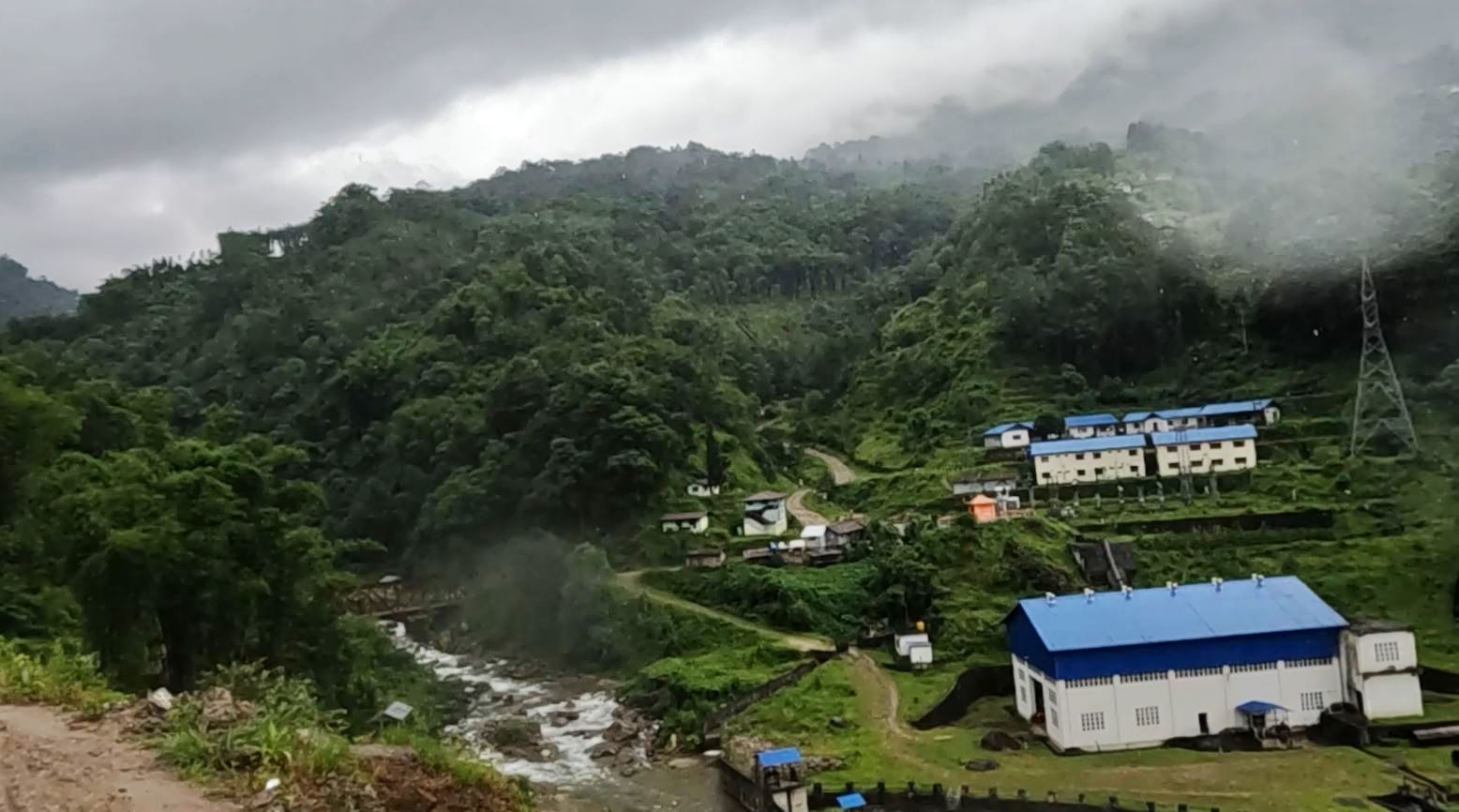 बाढिपोहिरोको क्षति : काबेली कोरिडोर ठप्प, १ सय ८५ मेगावाट विद्युत उत्पादन बन्द