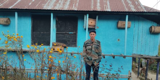 जंगललमा मौरी पालन गर्दै फाकफोकथुमका सन्तोश