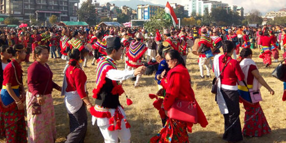 किरात समुदायले उधौली पर्व मनाउँदै
